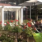 Admiral Plaza *