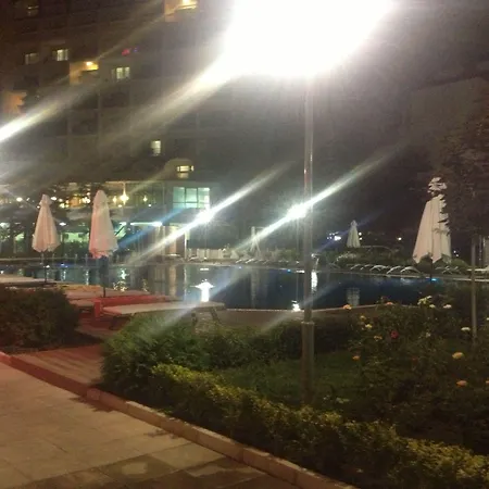 Admiral Plaza