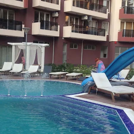 Admiral Plaza Appartement