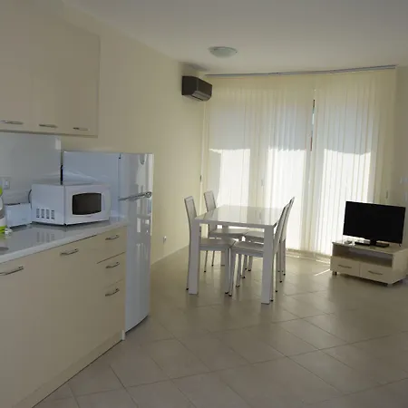 Admiral Plaza Daire Sunny Beach