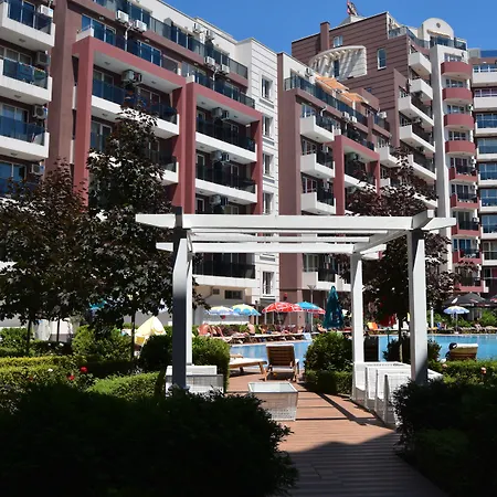 Admiral Plaza