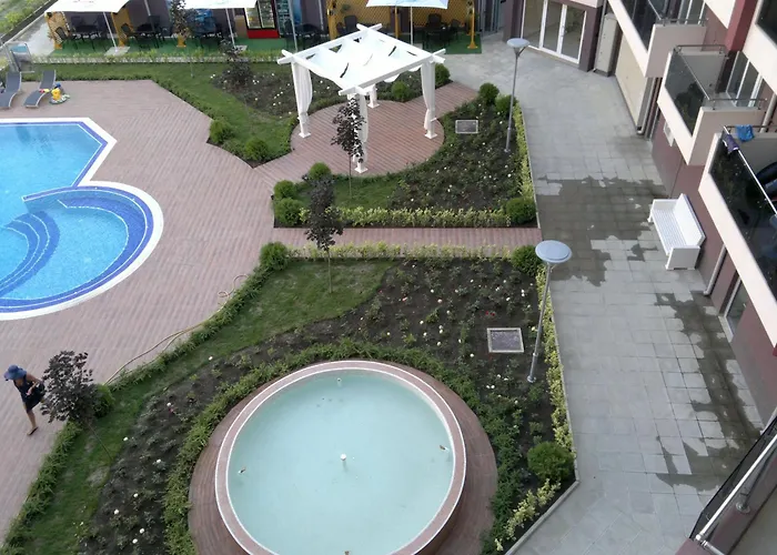 Апартаменты Admiral Plaza Солнечный берег