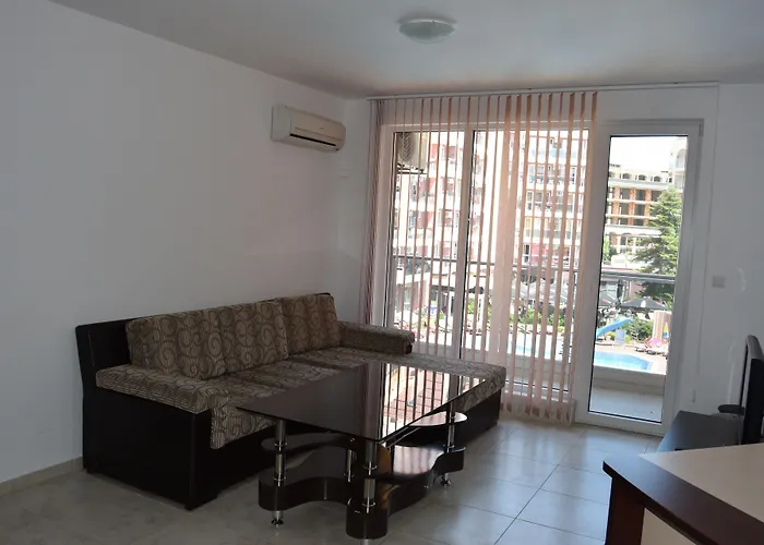 Admiral Plaza Апартаменты *