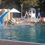 Admiral Plaza *