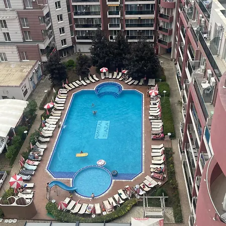 Admiral Plaza