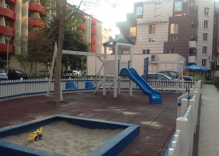 Admiral Plaza شقة *